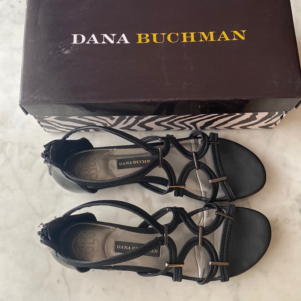 Women’s dressy sandals